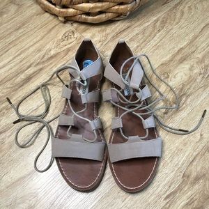 Steve Madden Laced Sandal